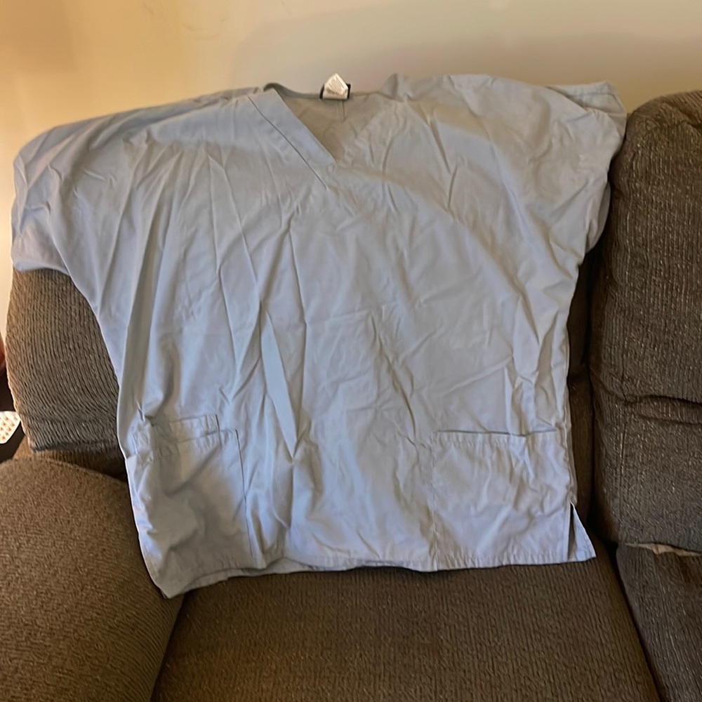 Gray Cherokee v neck scrub top with pockets and draw string pants